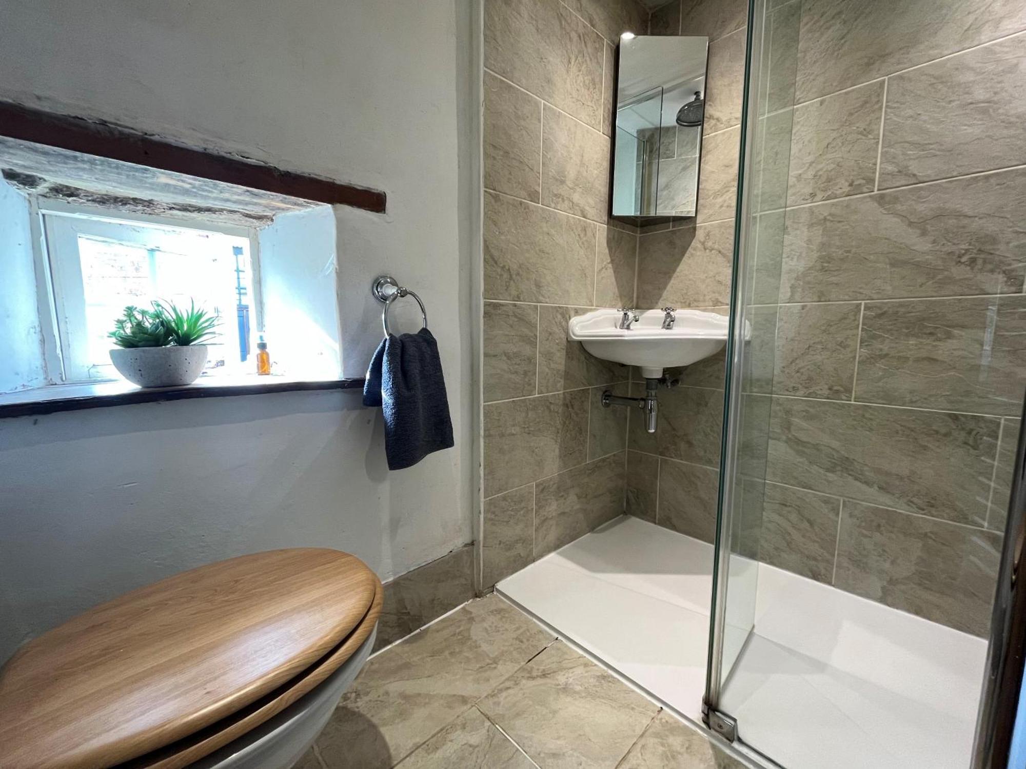 On Avon 4 Bedroom Near Bath *