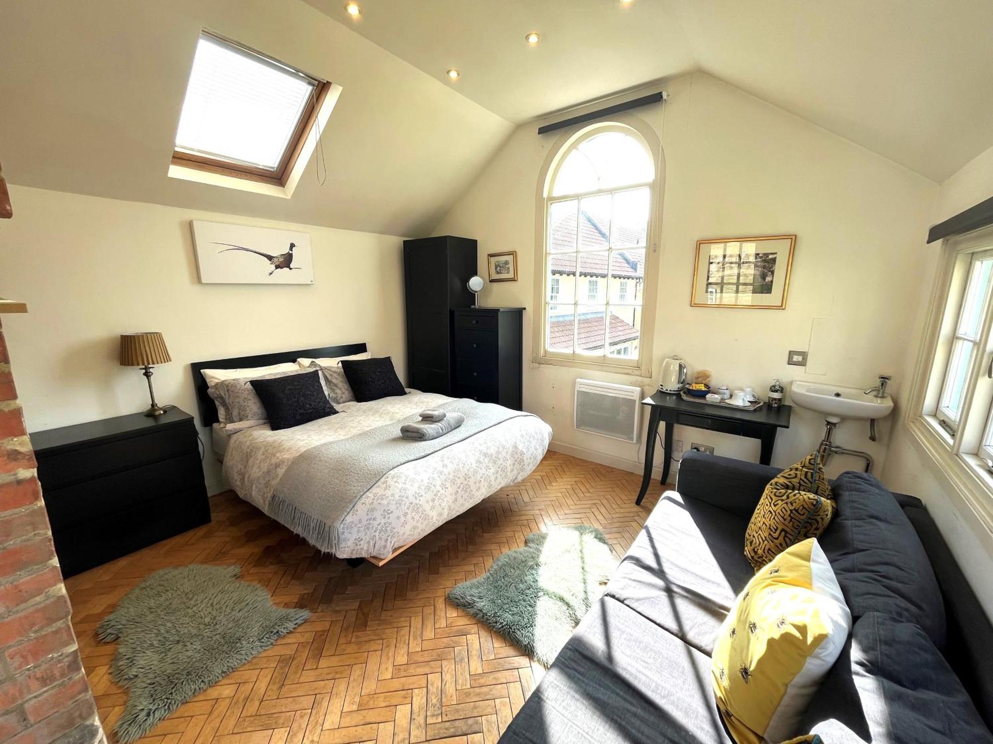 Holiday home On Avon 4 Bedroom Near Bath