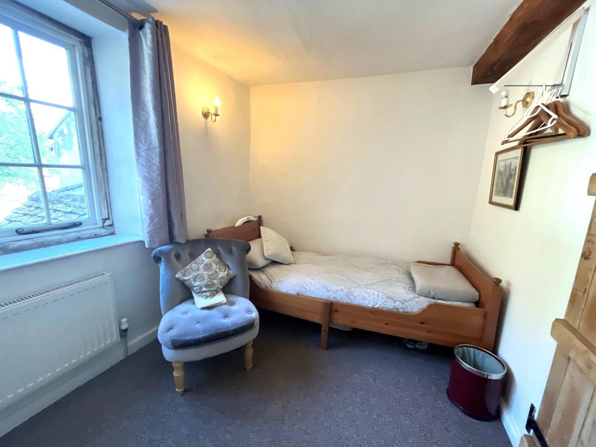 On Avon 4 Bedroom Near Bath *